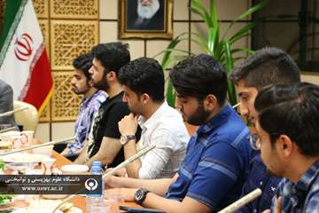 نشست رئیس دانشگاه با دانشجویان غیرخوابگاهی